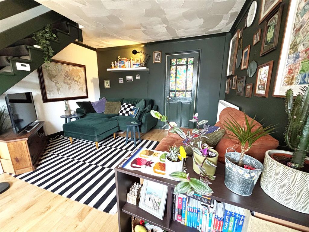 Property photo 3 of 19 3
