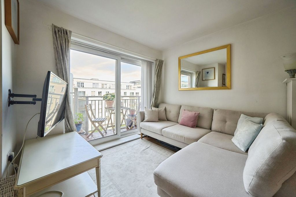 Property photo 3 of 15