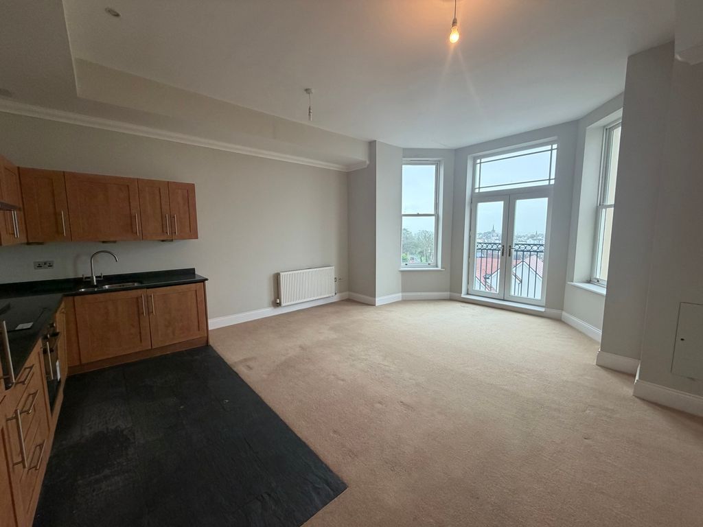 Property photo 3 of 9 Photograph