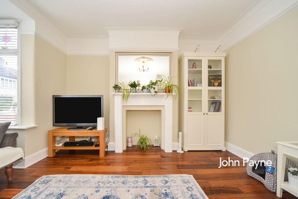 Property photo 2 of 10 Reception