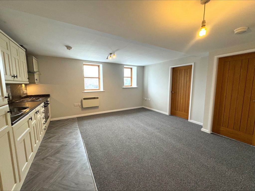 Property photo 2 of 9 Kitchen/Diner/Living
