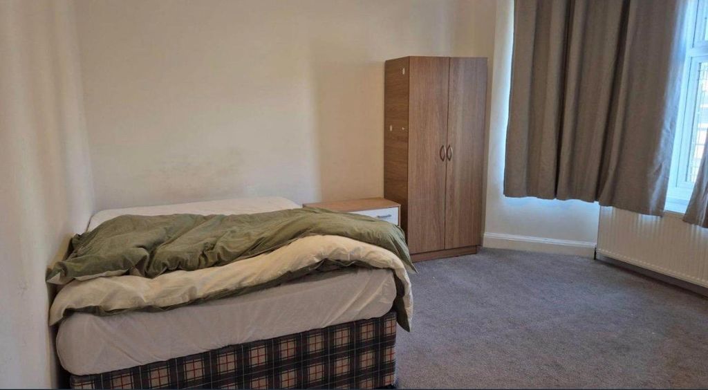 Property photo 3 of 3