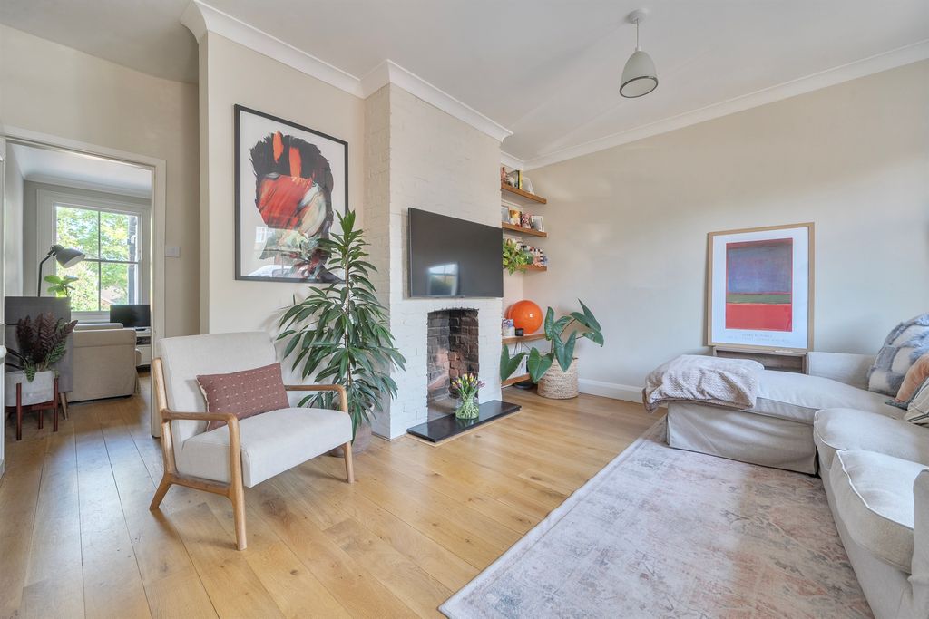 Property photo 2 of 12