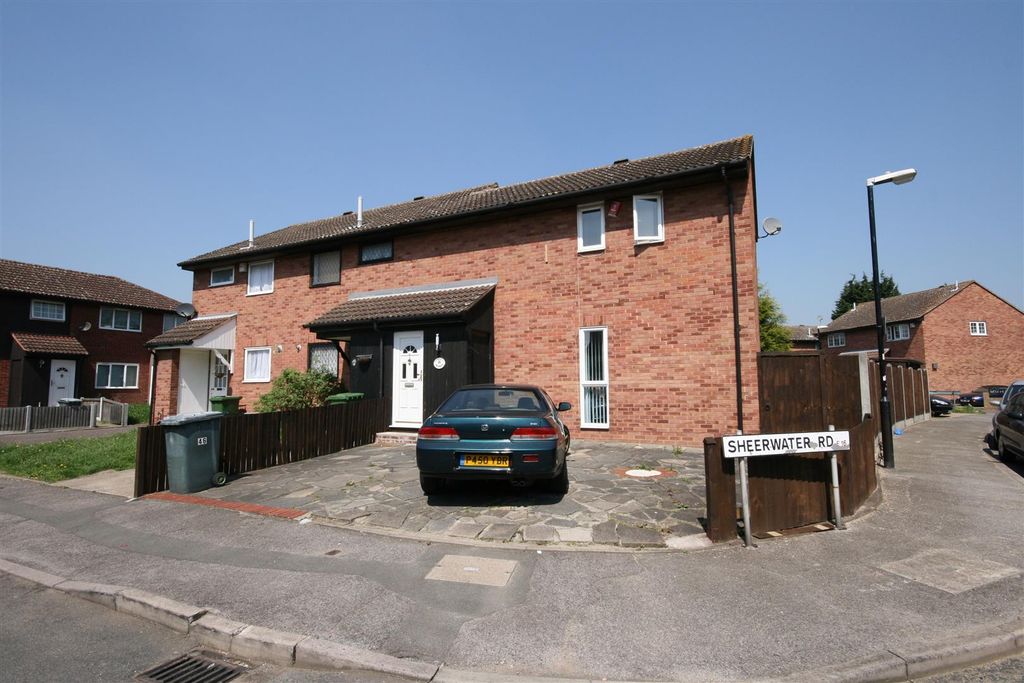 Property photo 1 of 7 Sheerwater Road.Jpg