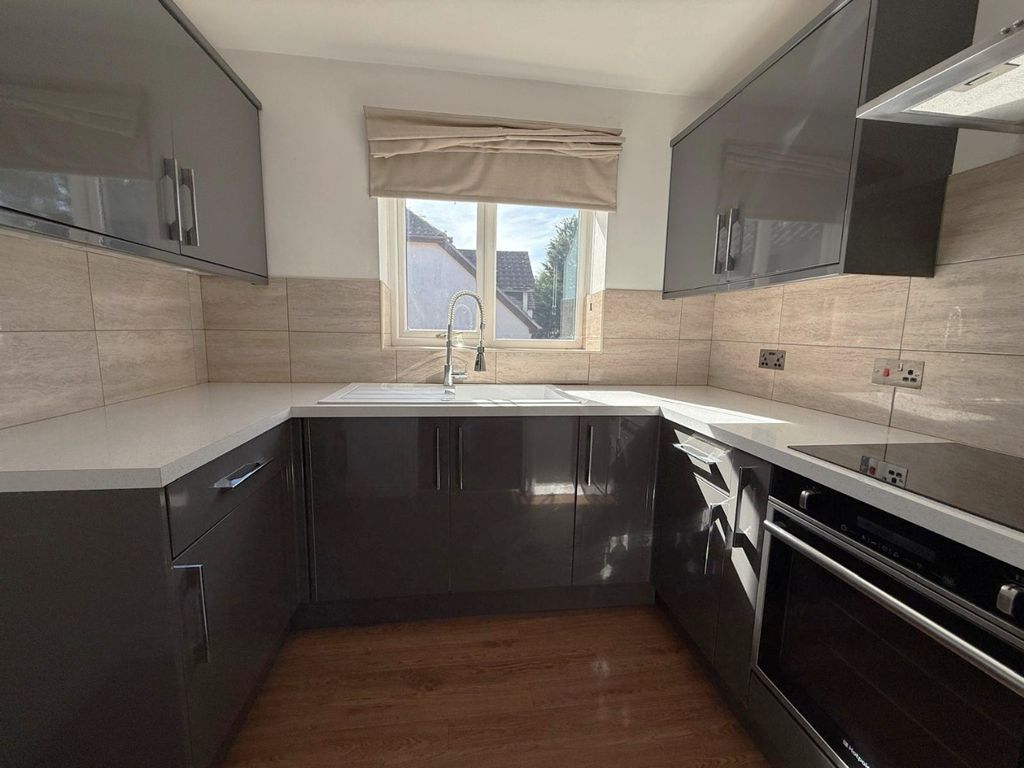 Property photo 2 of 8 4312646