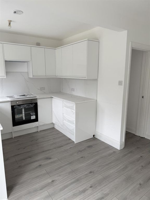 Property photo 1 of 14 Thumbnail_Img_6571.Jpg