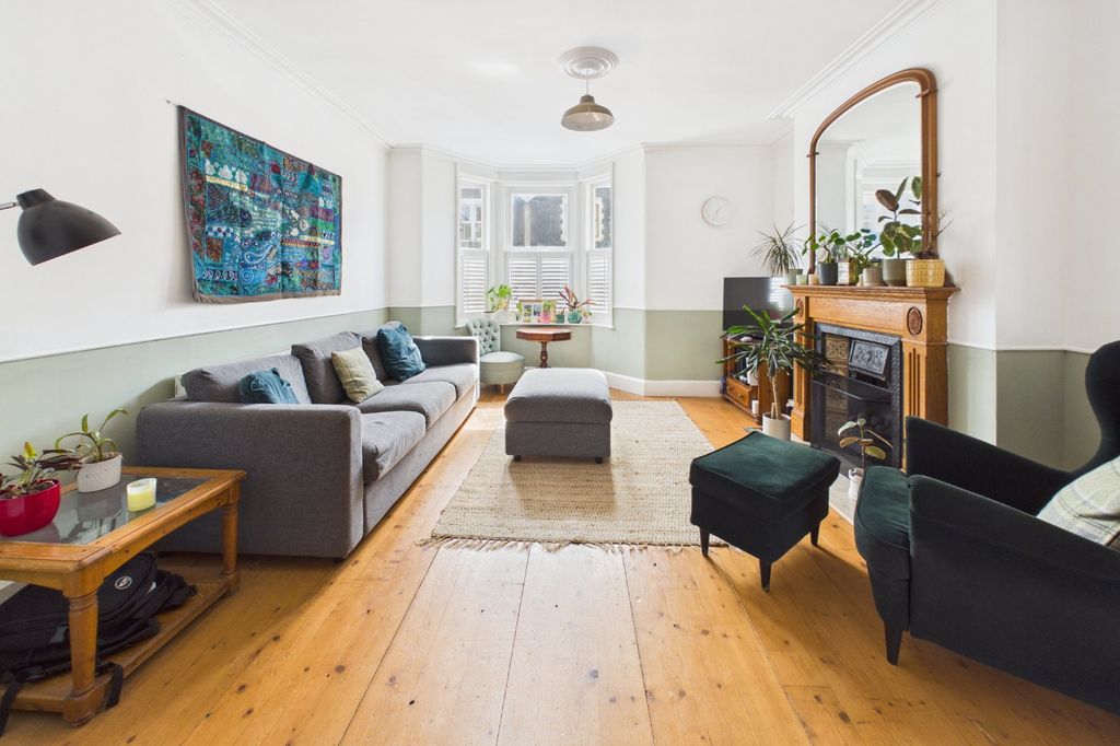 Property photo 2 of 14 Living Room