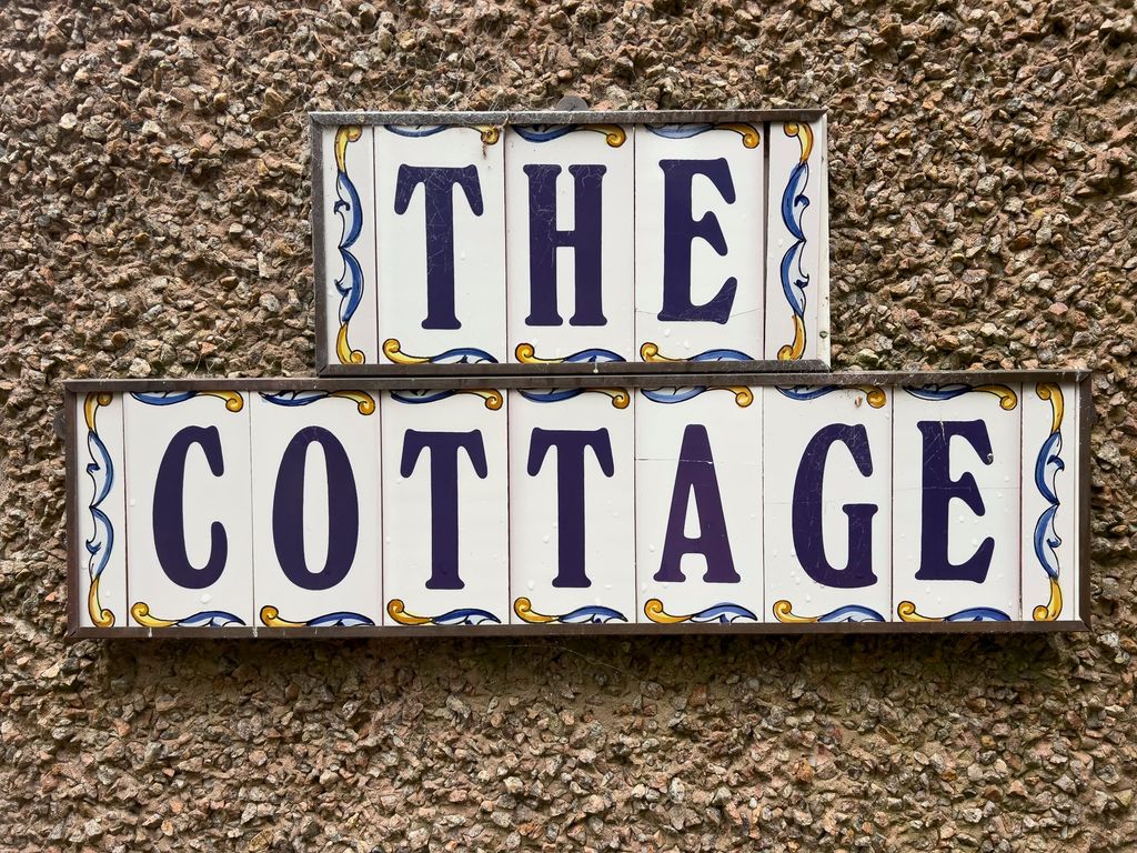 Property photo 2 of 21