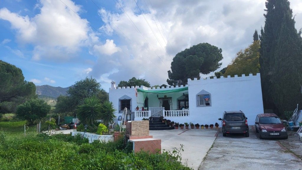 Property photo 1 of 20 Exterior 1
