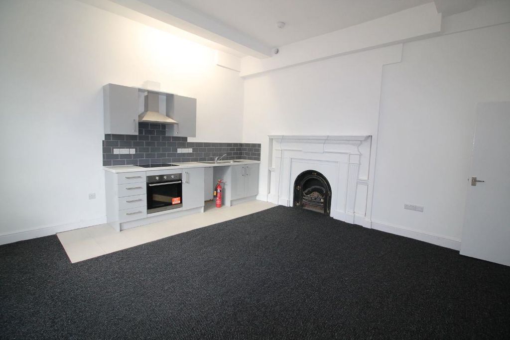 Property photo 3 of 8 Open Plane Lounge &amp; Kitchen