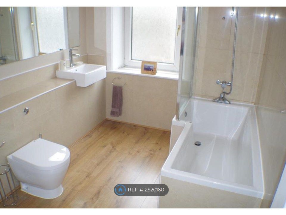 Property photo 3 of 6 Bathroom