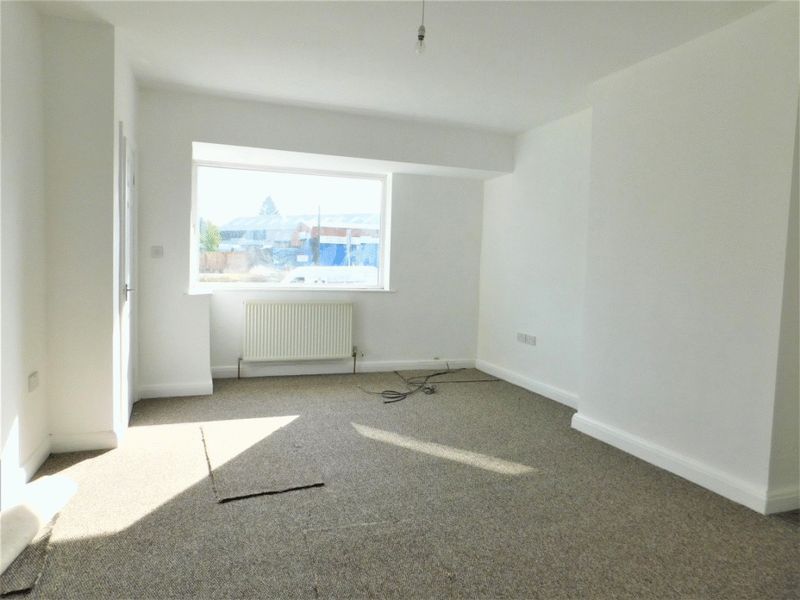 Property photo 3 of 10 Photo 3