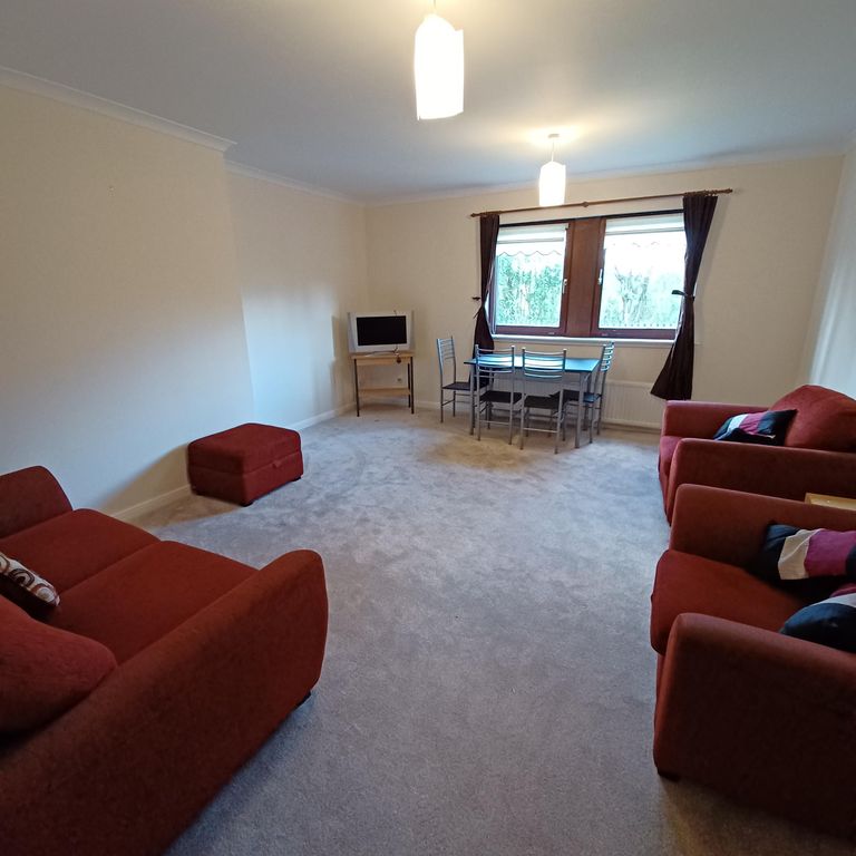 Property photo 1 of 8 Lounge 1