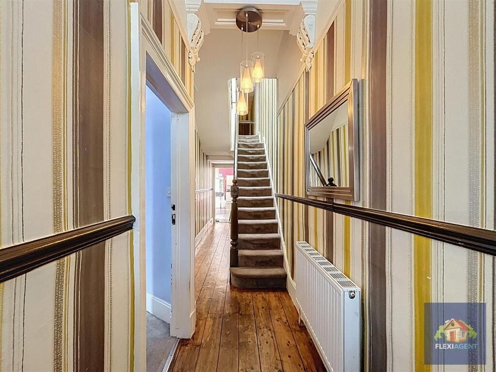 Property photo 2 of 40 4321014