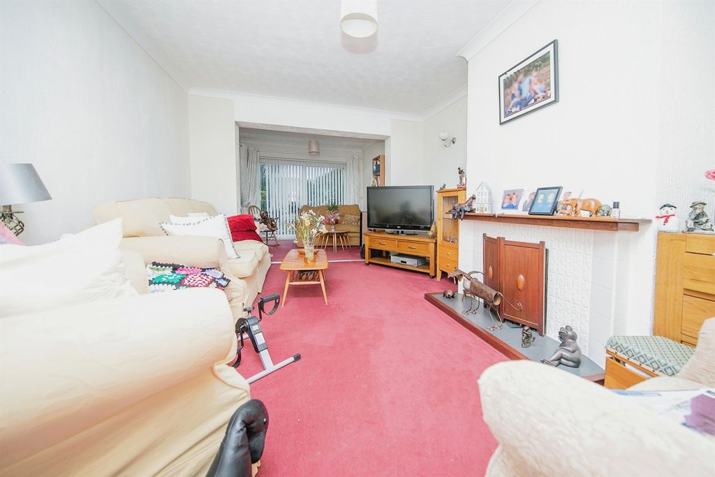 Property photo 3 of 14