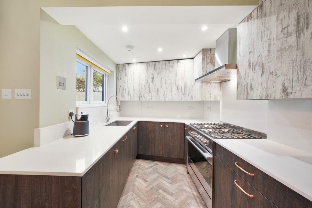 Property photo 3 of 14 1 (10).Jpg