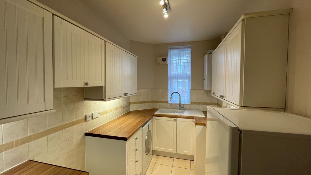 Property photo 3 of 10 13