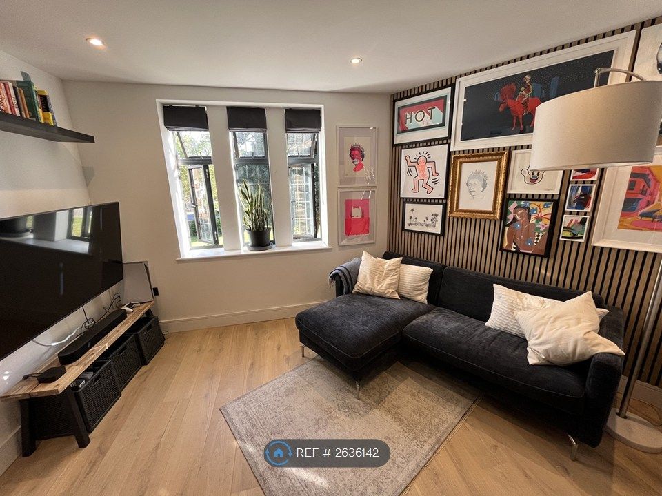 Property photo 2 of 10 Lounge