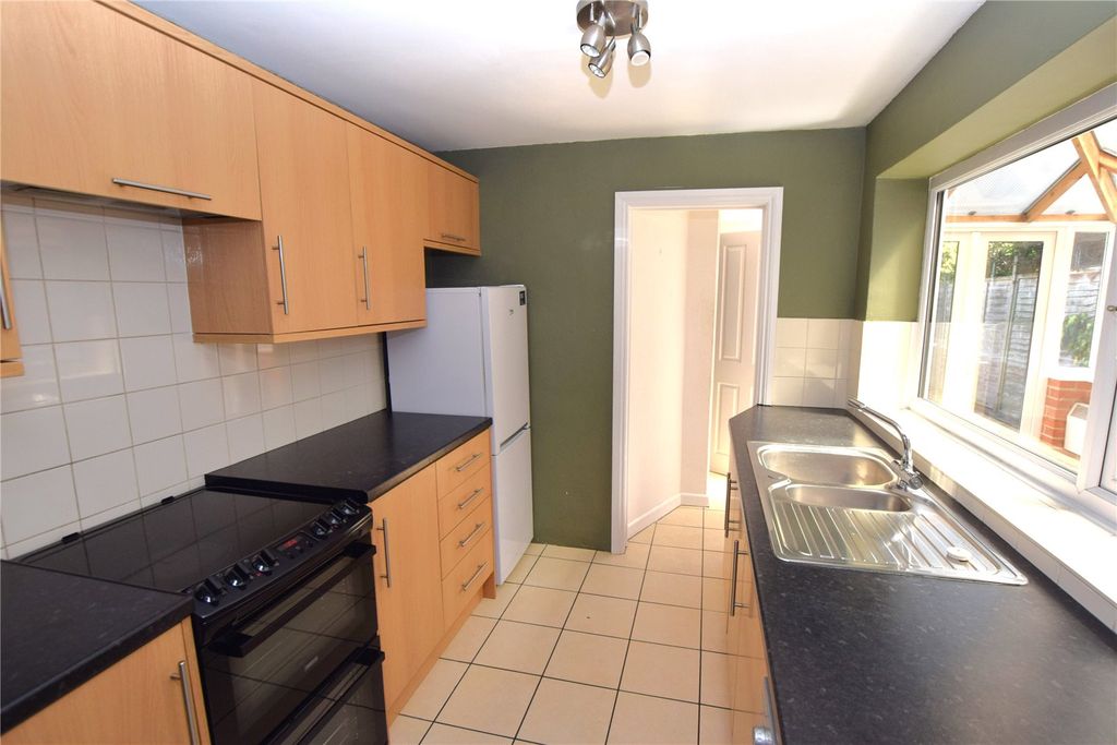 Property photo 2 of 14 Kitchen