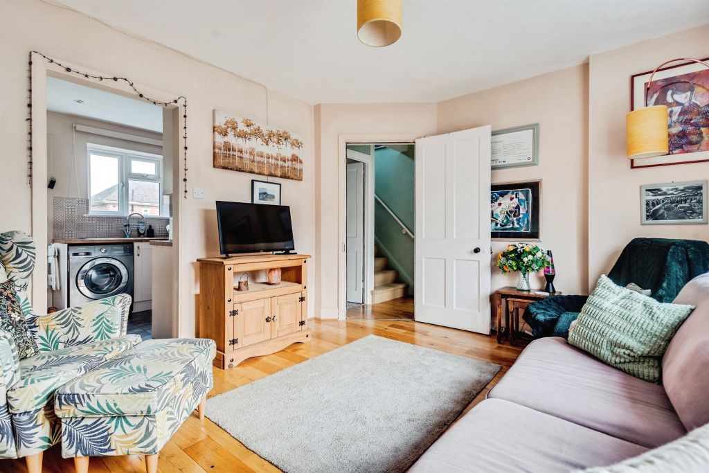 Property photo 3 of 12