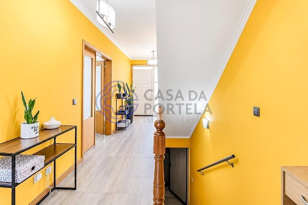 Property photo 3 of 48