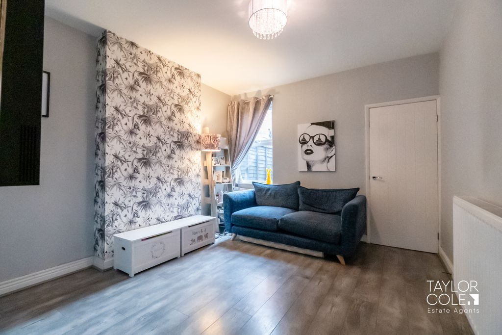 Property photo 3 of 20