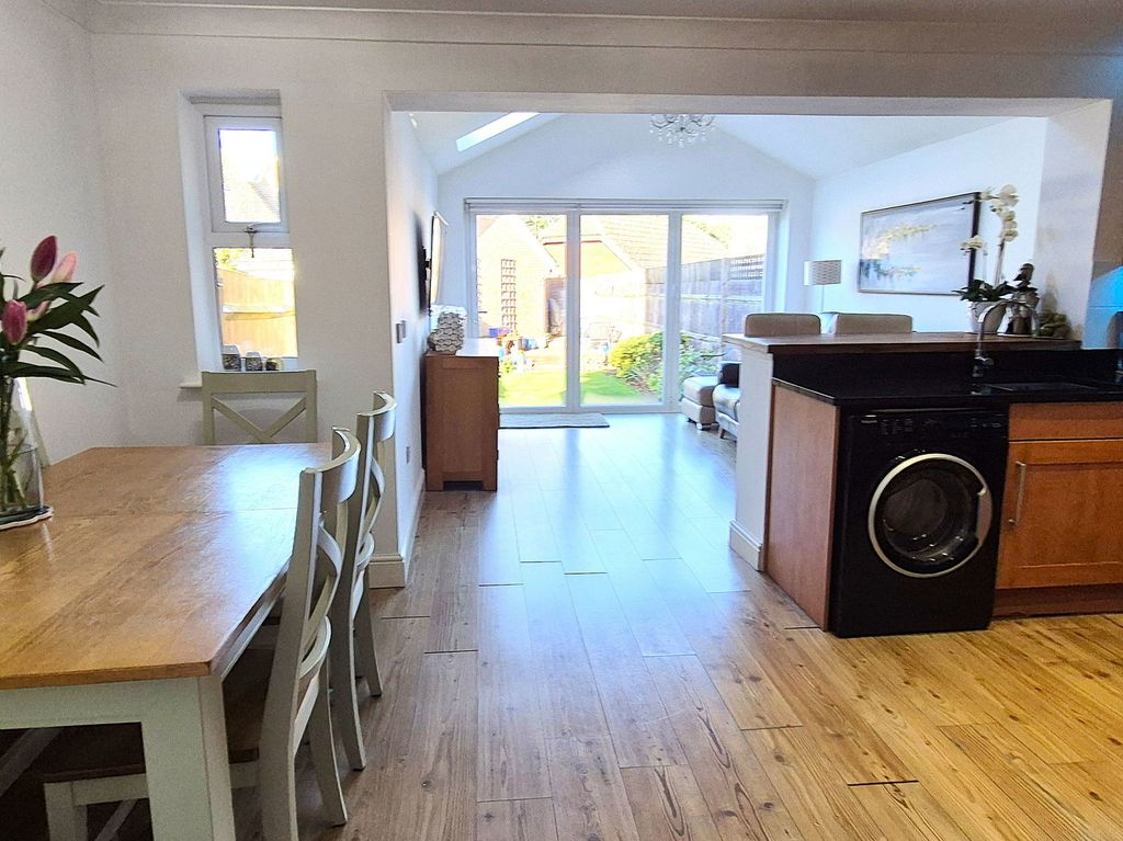 Property photo 2 of 26