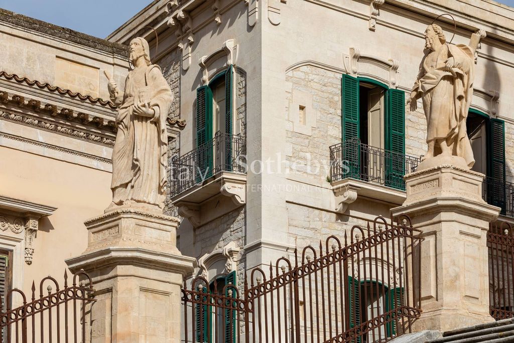 Property photo 3 of 32