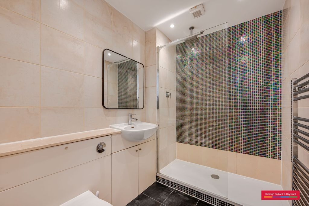 Property photo 3 of 13 Bathroom