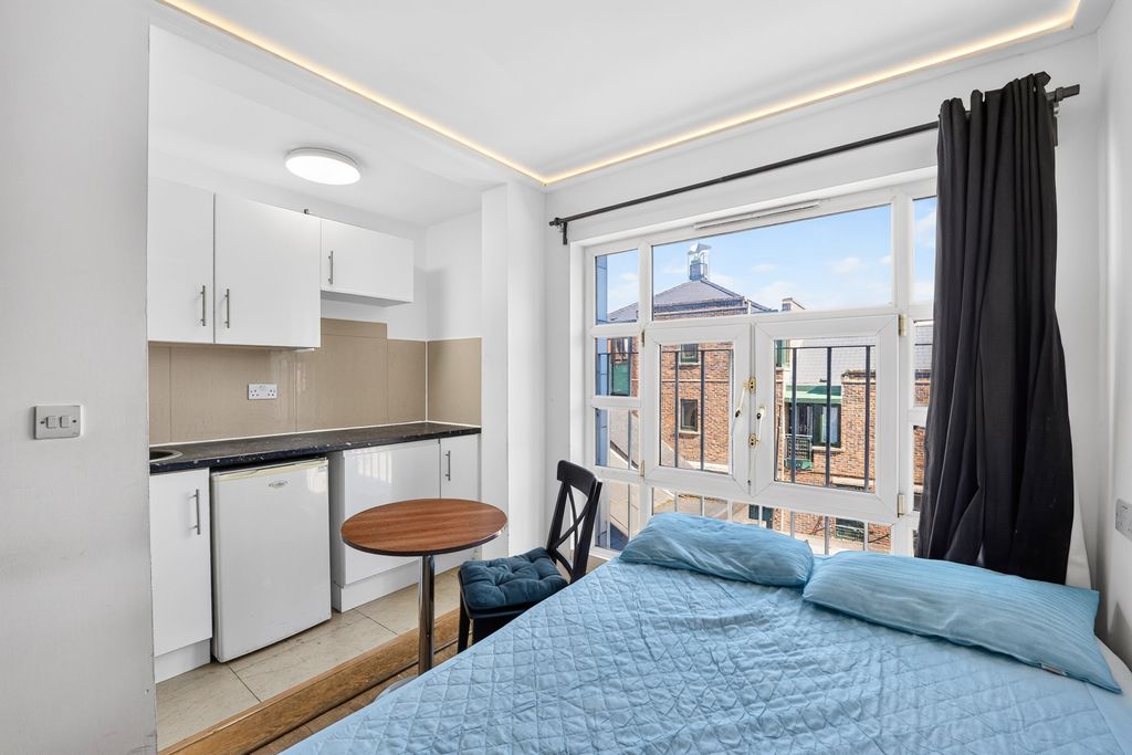 Property photo 2 of 8 Pbox-Img.Jpg