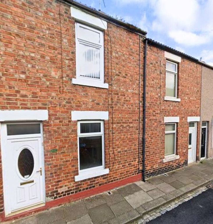 Property photo 1 of 8 Front Of The House