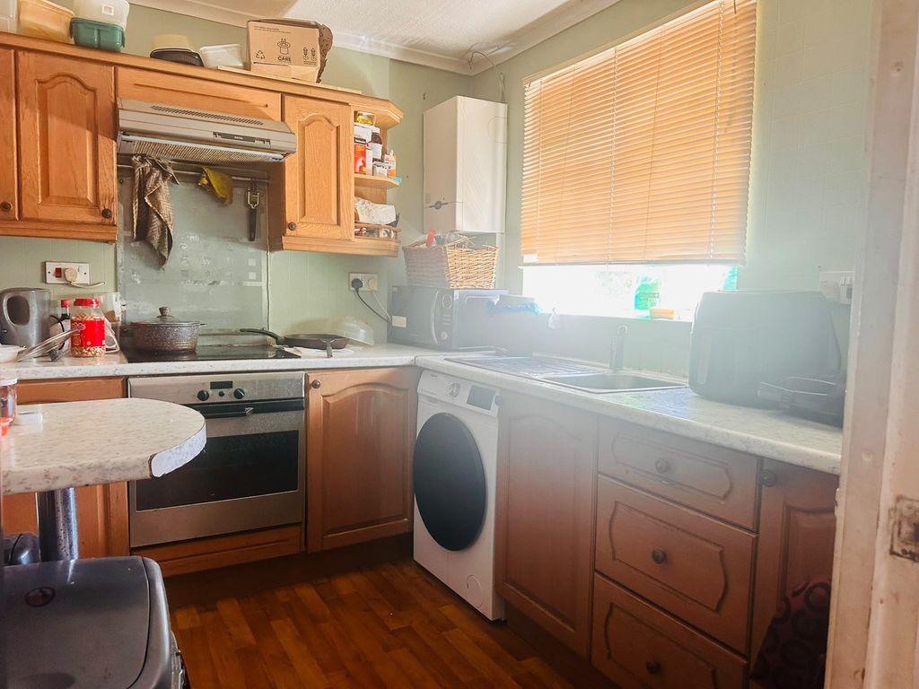 Property photo 3 of 5