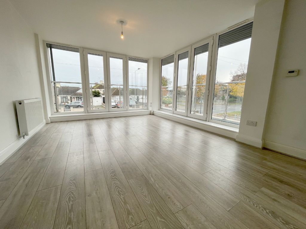 Property photo 2 of 8 2830062