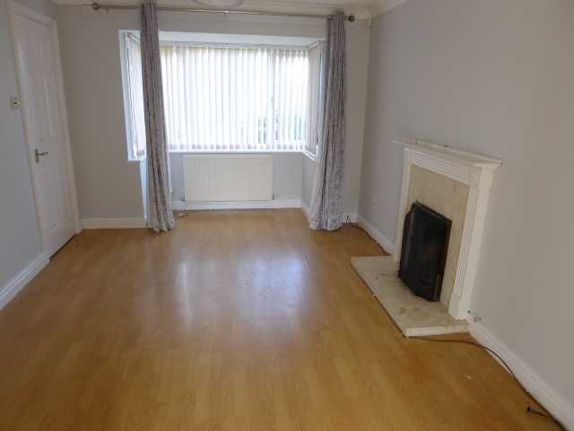 Property photo 2 of 11 Lounge