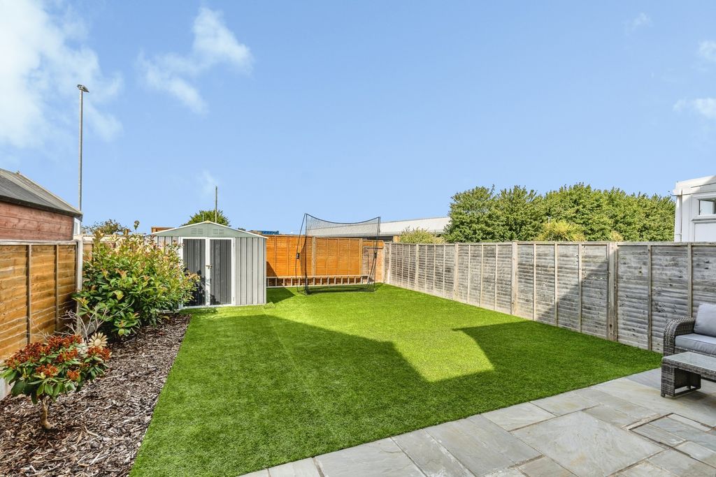 Property photo 1 of 17 Pbox-Img.Jpg