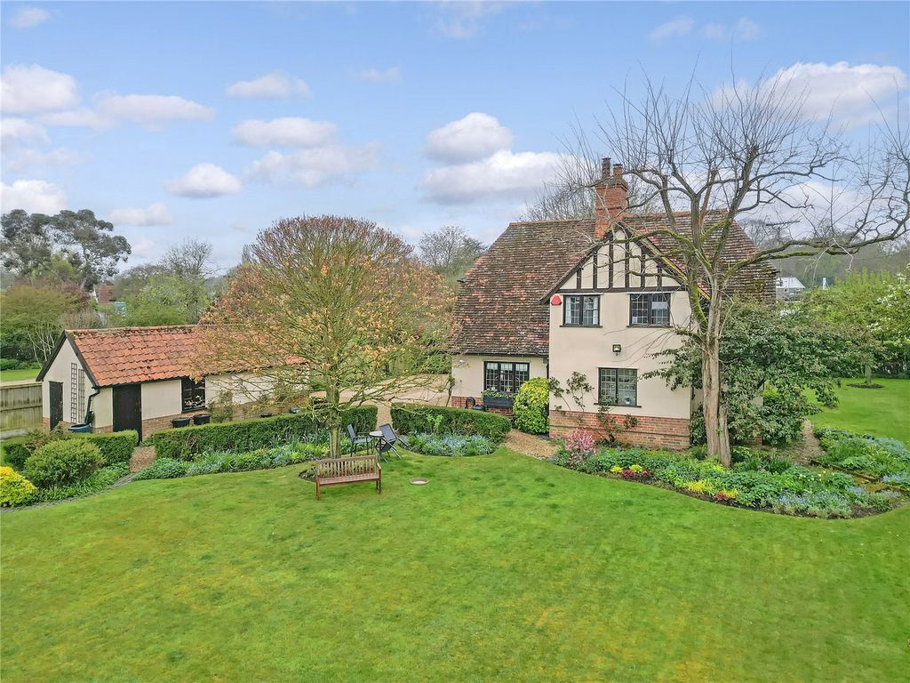 Property photo 1 of 16 Pixie Cottage