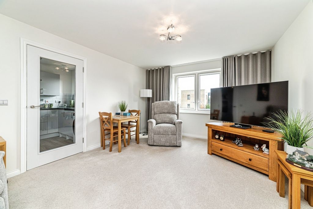 Property photo 2 of 21 Pbox-Img.Jpg