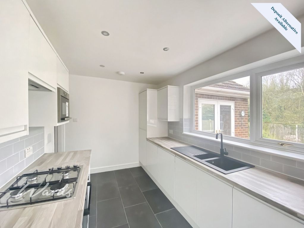 Property photo 1 of 18 Kitchen