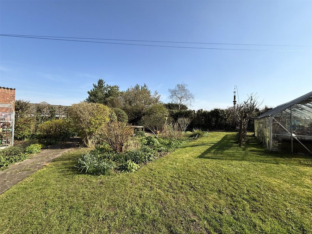 Property photo 2 of 17 Back Garden