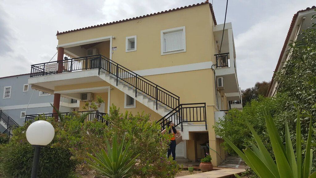 Property photo 1 of 6 For Sale Flat 60 m² In Peloponnese