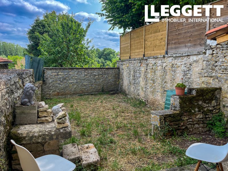 Property photo 2 of 10