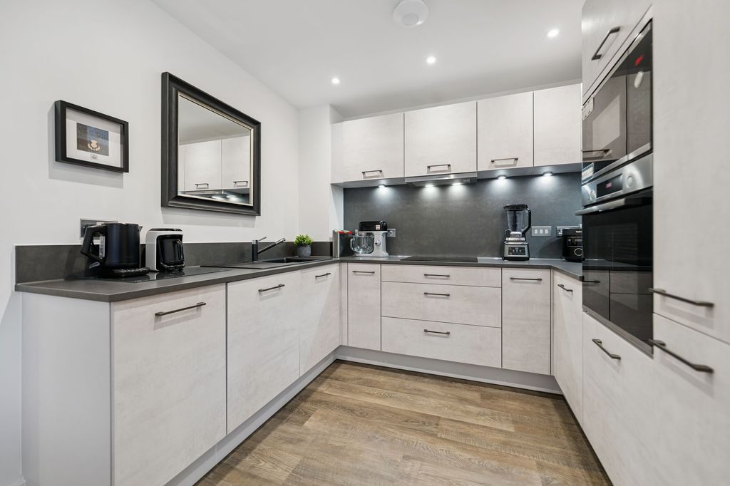 Additional image 7 of 2 bed flat for sale122 Festival Court, Main Door, Prince's Quay, Glasgow G51