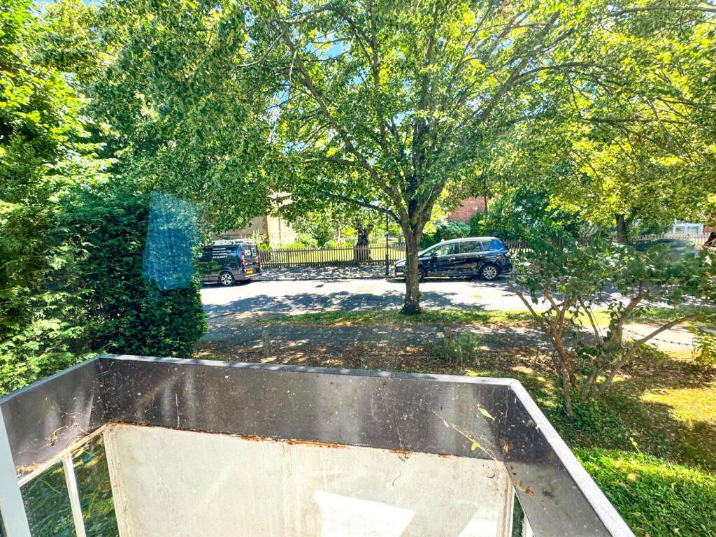 Property photo 3 of 15 Picture No. 04