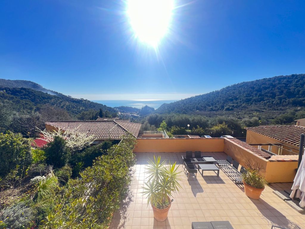 Property photo 1 of 28