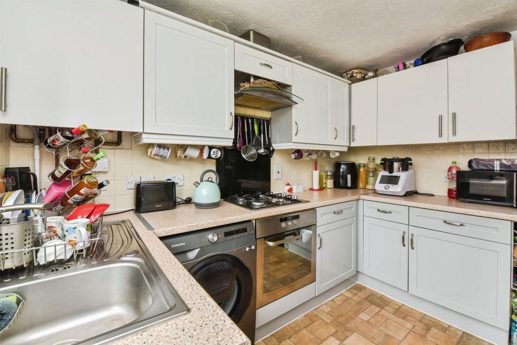 Property photo 2 of 20