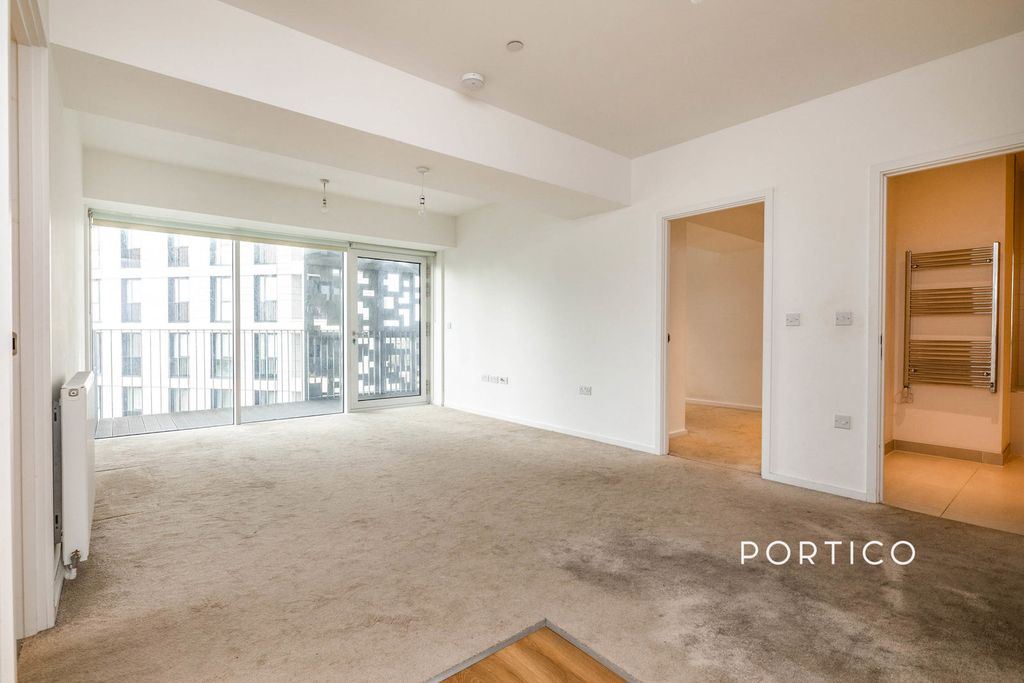 Property photo 2 of 10 Photo