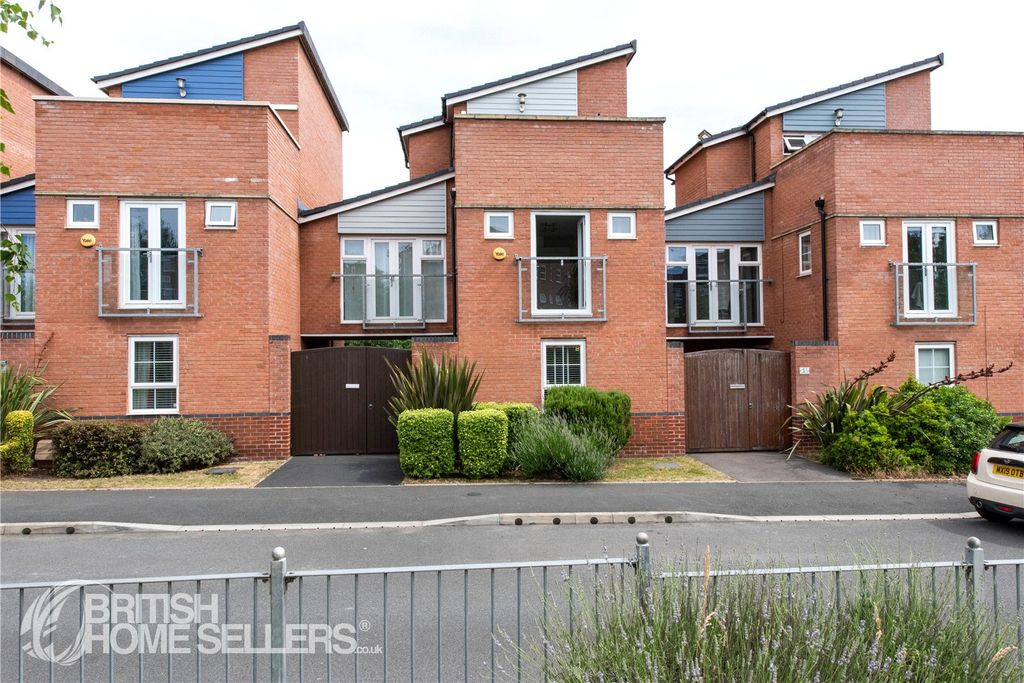 Property photo 1 of 39 Picture No. 29