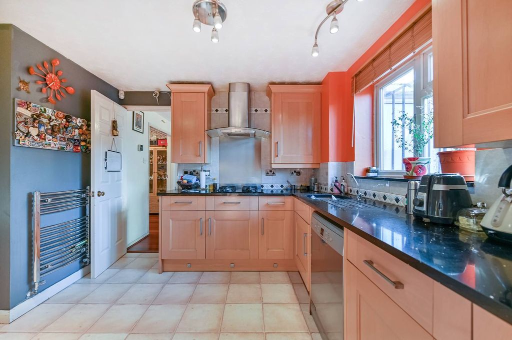 Property photo 3 of 15