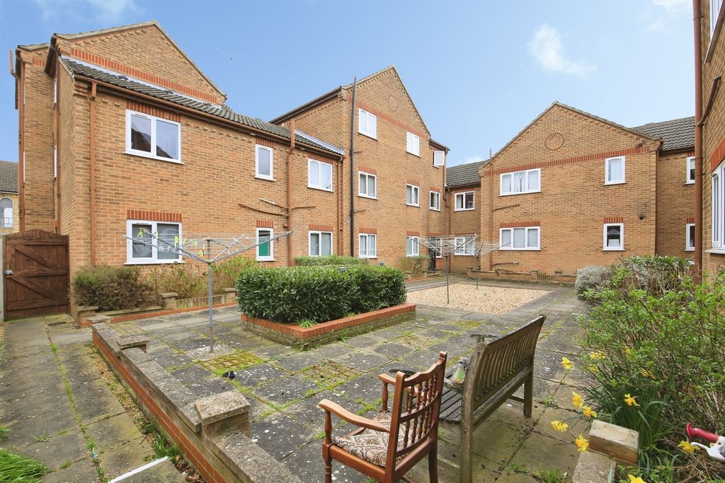 Property photo 2 of 13