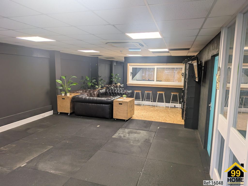 Property photo 1 of 5 Photo 0